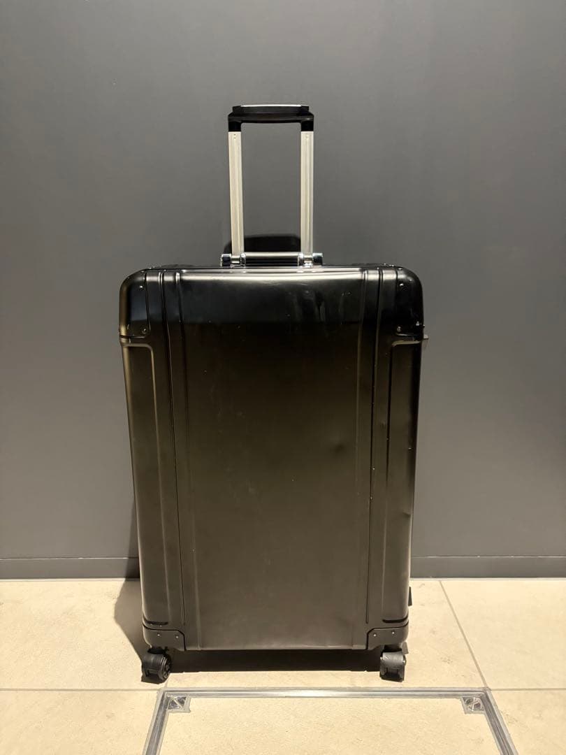 ZERO HALLIBURTON アルミニウム 83L ブラック　キャリー　中古