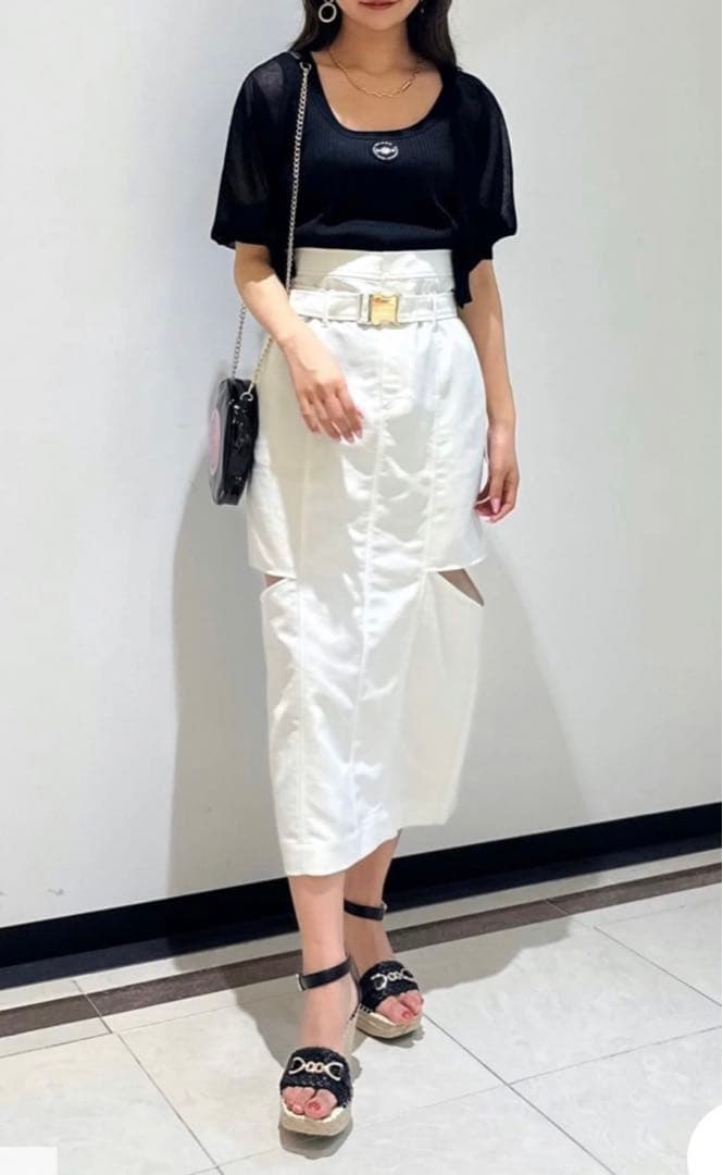 グレースクラス　カットアウトタイトスカート