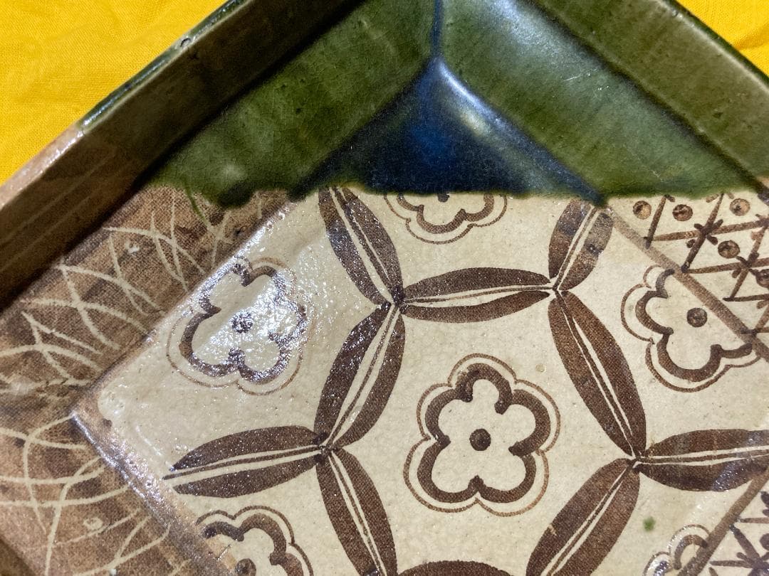 【値下げ】【真作保証】 瀧口喜兵爾 織部  四方鉢  共箱・共布