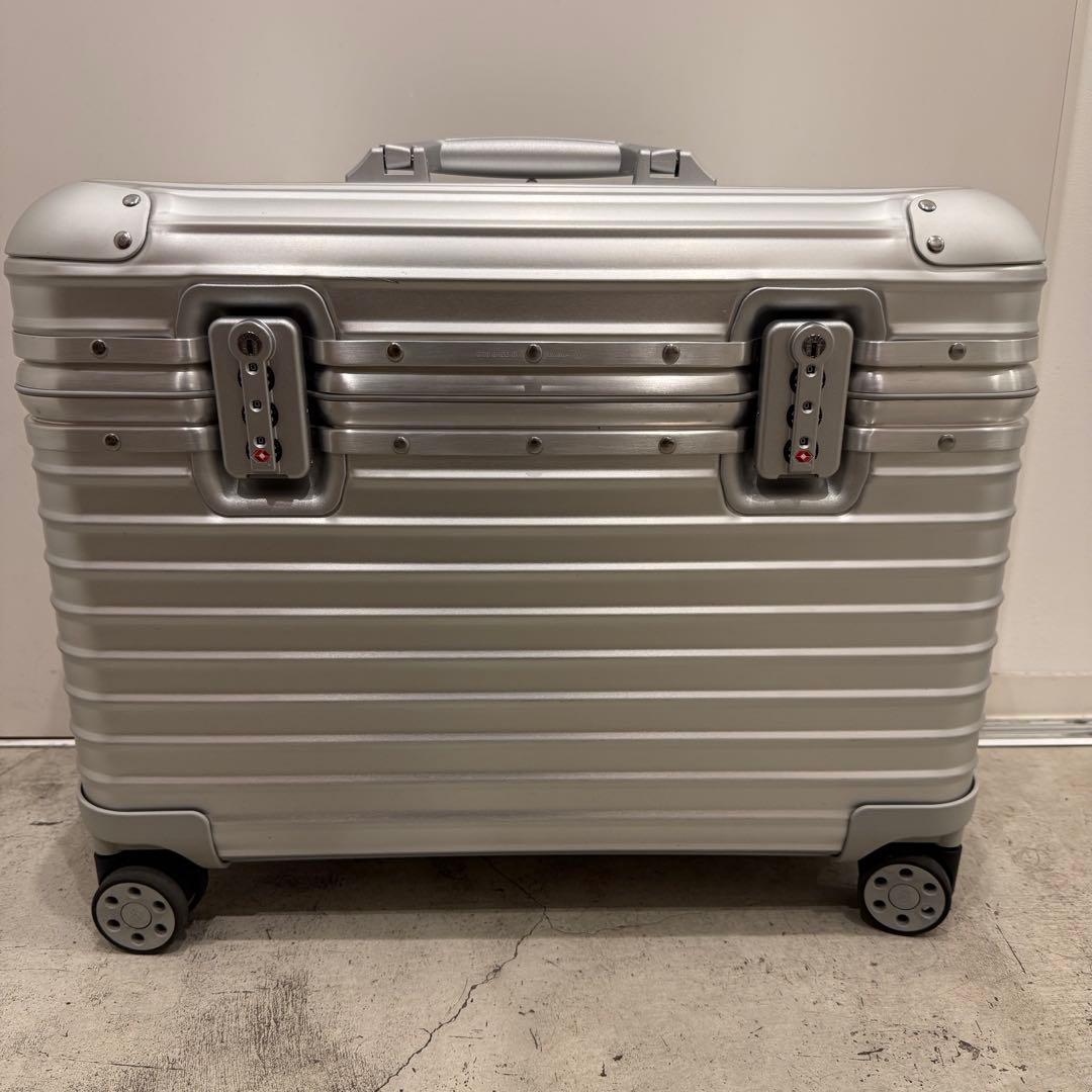 RIMOWA Original PILOT リモワ パイロット 現行品 美品