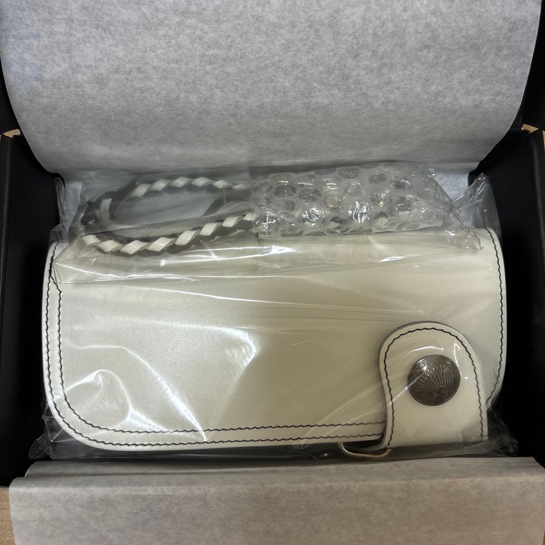 【新品未使用】レッドムーン　RED MOON ホワイト長財布