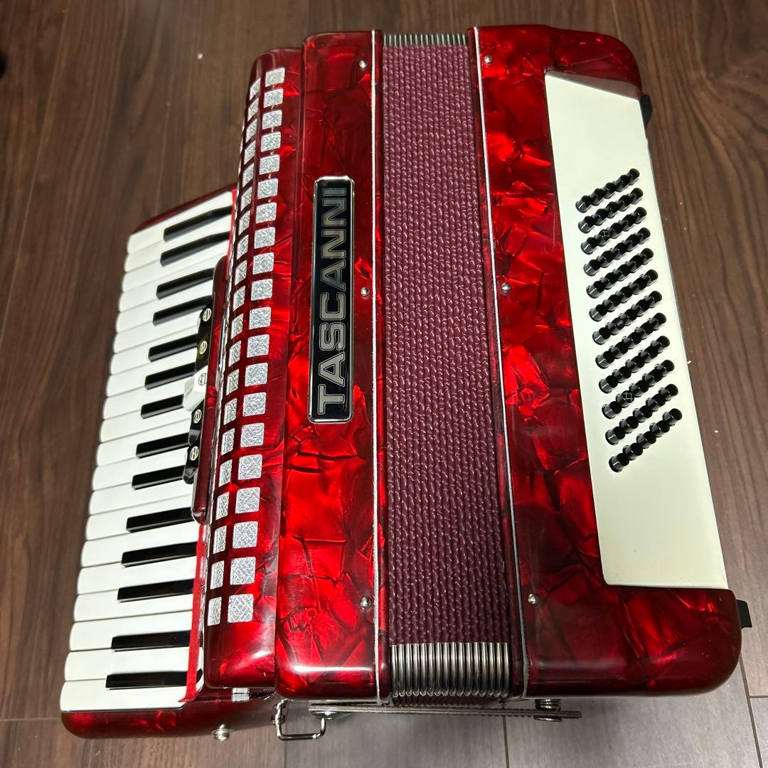 TASCANNI アコーディオン