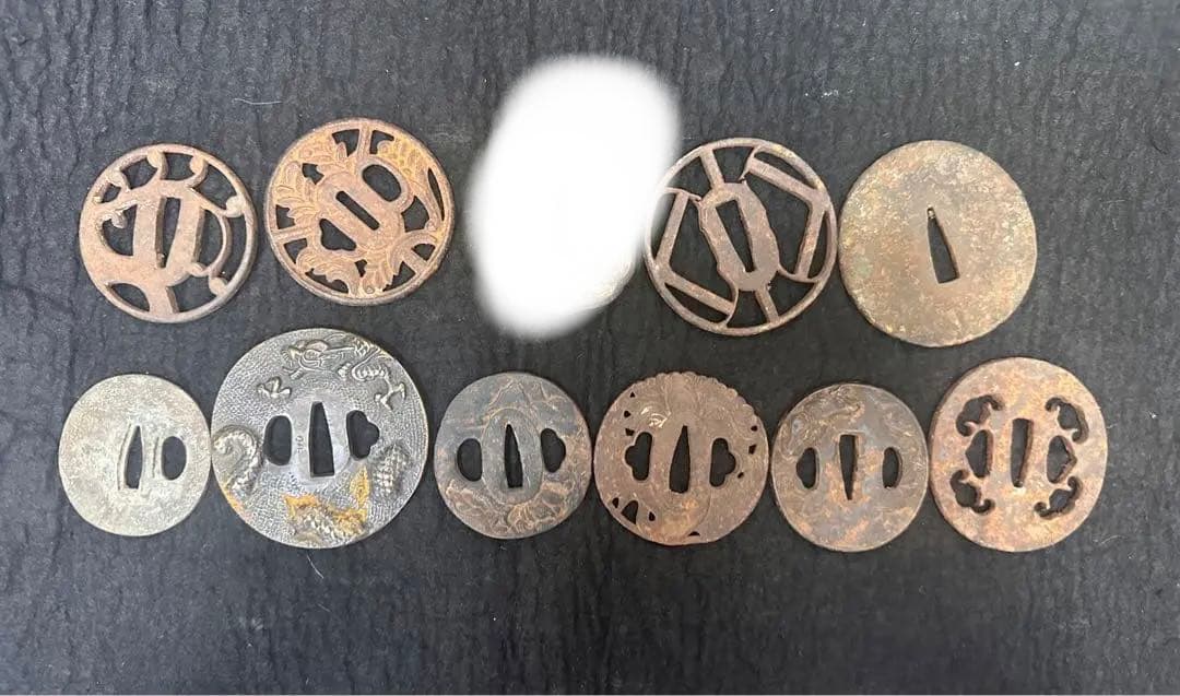 日本刀鐔 まとめ10枚　鍔 越前 武州正恒 刻印 竜 鳳図刀装具 時代物E267