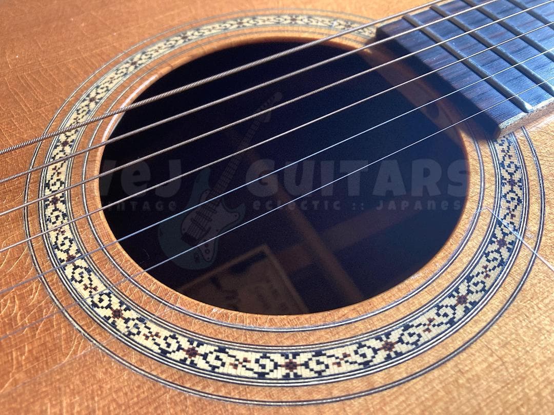 超希少ハンドメイド　MARC BENETEAU GUITAR