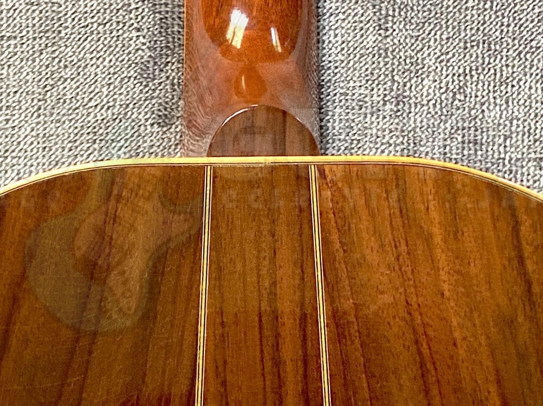 超希少ハンドメイド　MARC BENETEAU GUITAR