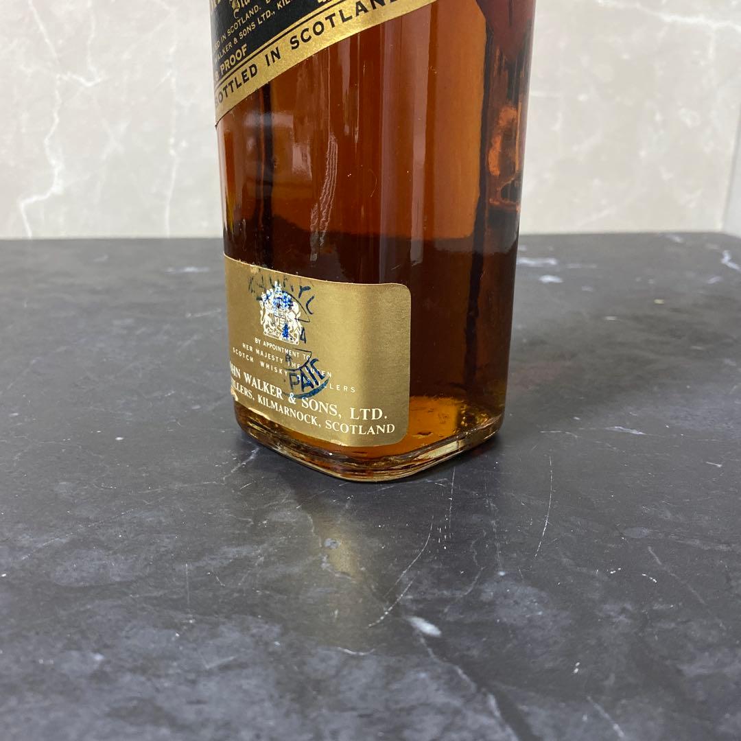 【琉球政府通関済印】1970年初期　ジョニーウォーカー黒ラベル白紋章