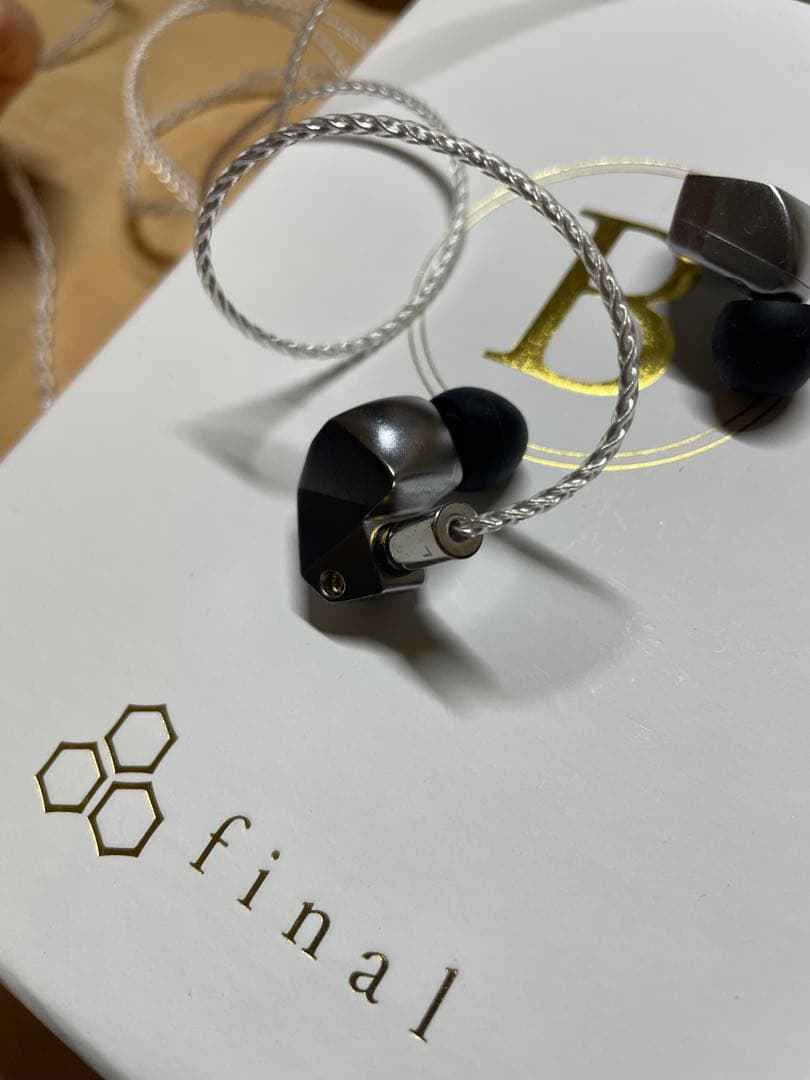 final  B3 イヤホン