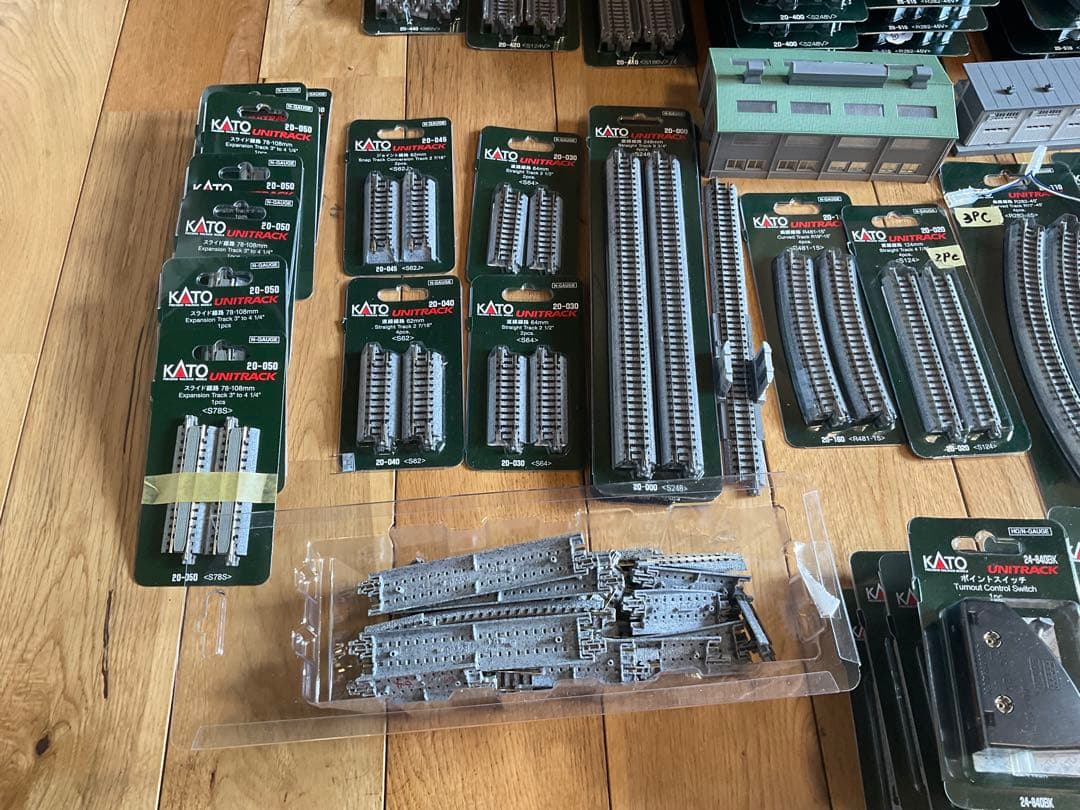 KATO nゲージ 線路、ポイント、鉄橋、車庫、橋脚、その他色々