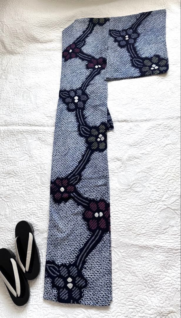 粋な大人の浴衣 ◆ 有松絞り 枝花文 シンプルで粋な柄