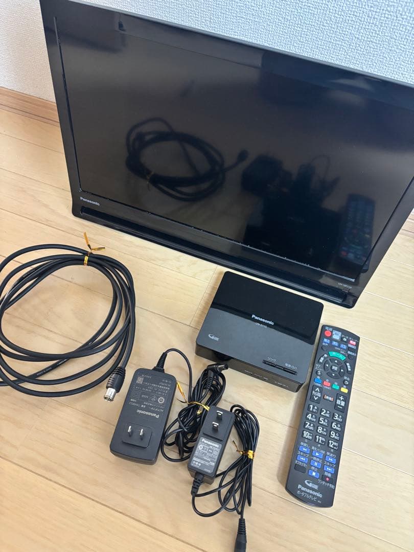 Panasonic プライベートビエラ ポータブルテレビ UN-19F11D
