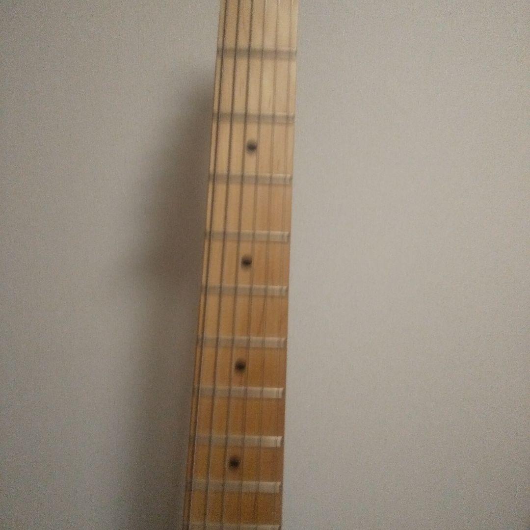 ロゴなし ノーブランド エレキギター　ストラトキャスター