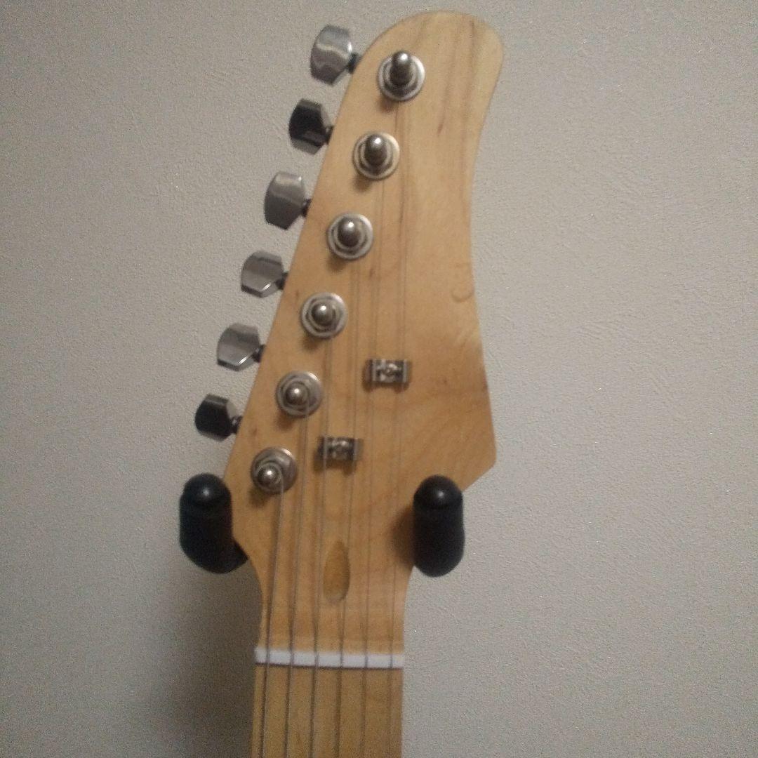 ロゴなし ノーブランド エレキギター　ストラトキャスター