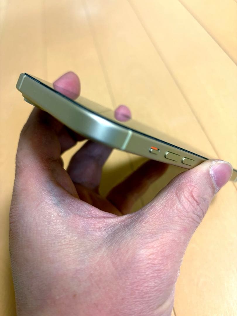 Apple iPhone 15 128GB イエロー 美品　simフリー