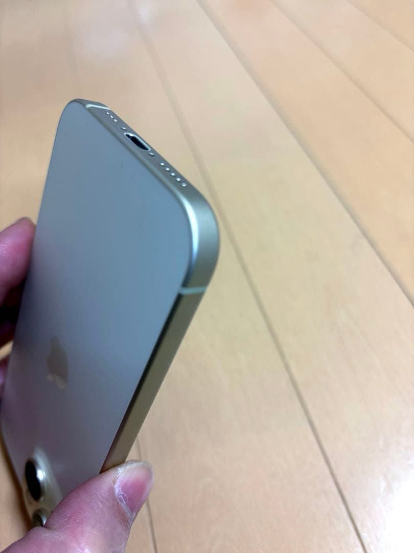 Apple iPhone 15 128GB イエロー 美品　simフリー