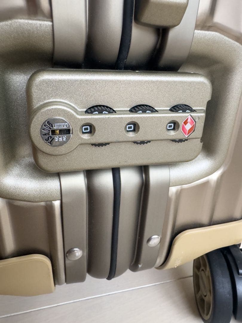 RIMOWA トパーズ チタニウム 34L 4輪 シャンパンゴールド