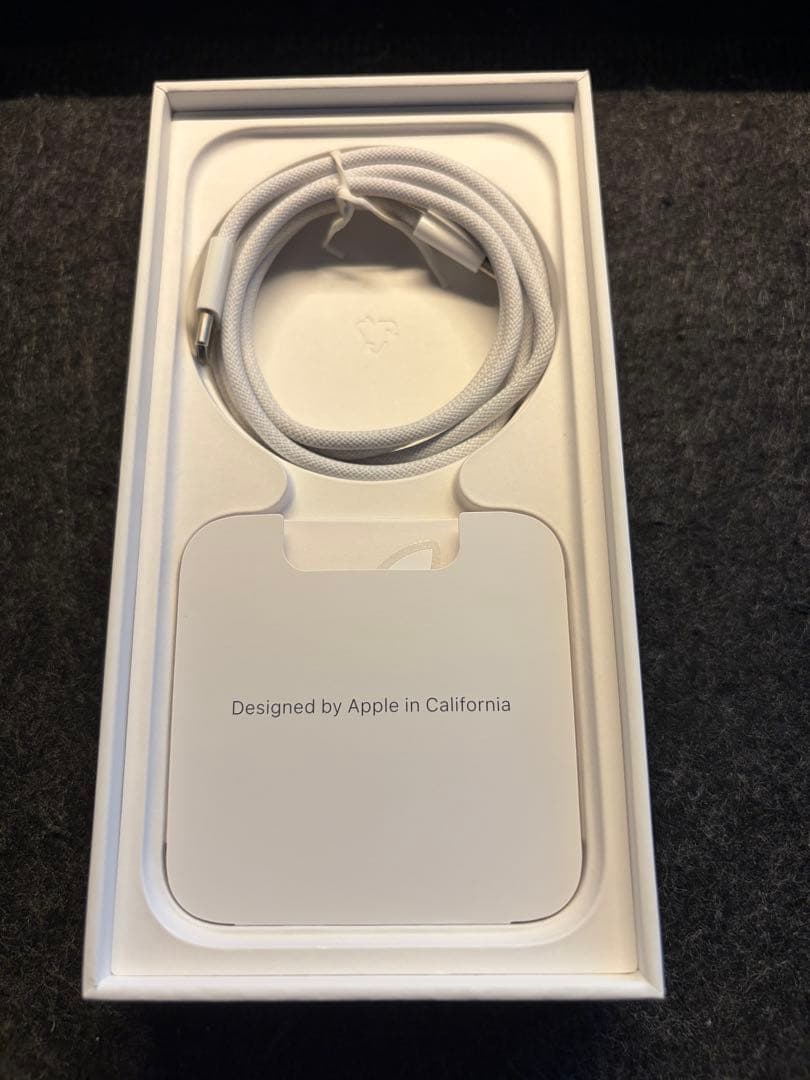 Apple iPhone 15 Pro 128GB ブラックチタニウム