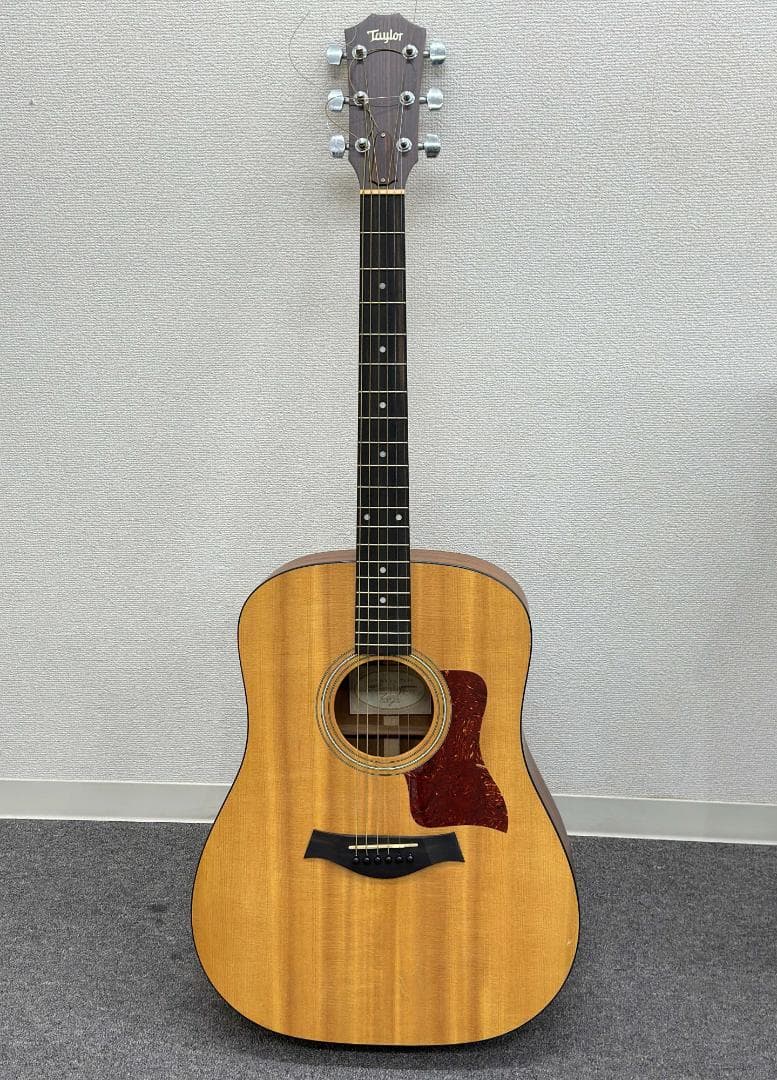 ■Taylor/テイラー■エレアコ　アコースティックギター　ハードケース付き
