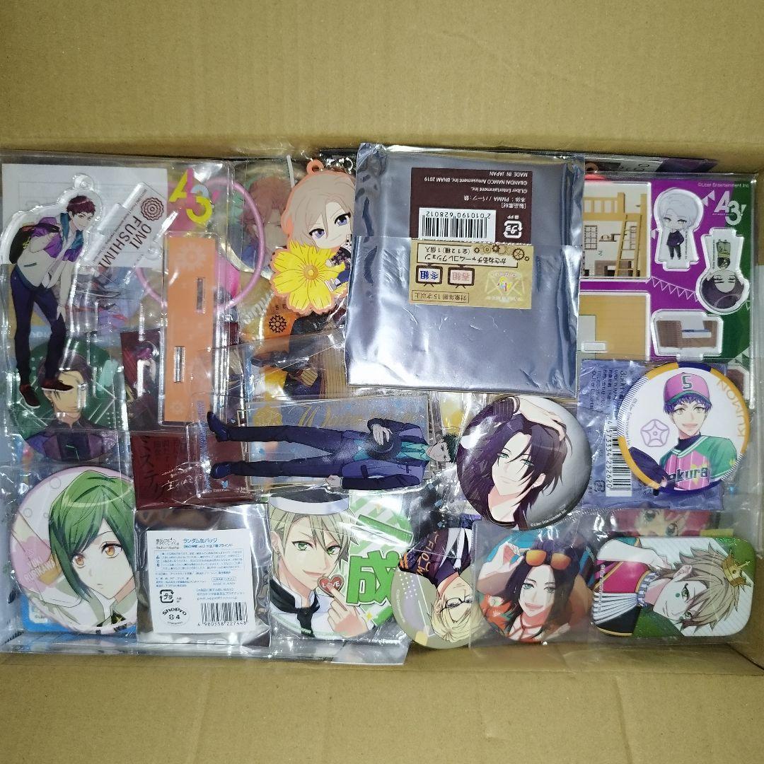 大量 アニメ ゲーム グッズ 缶バッジ 紙類 まとめ売り 格安 処分 セット