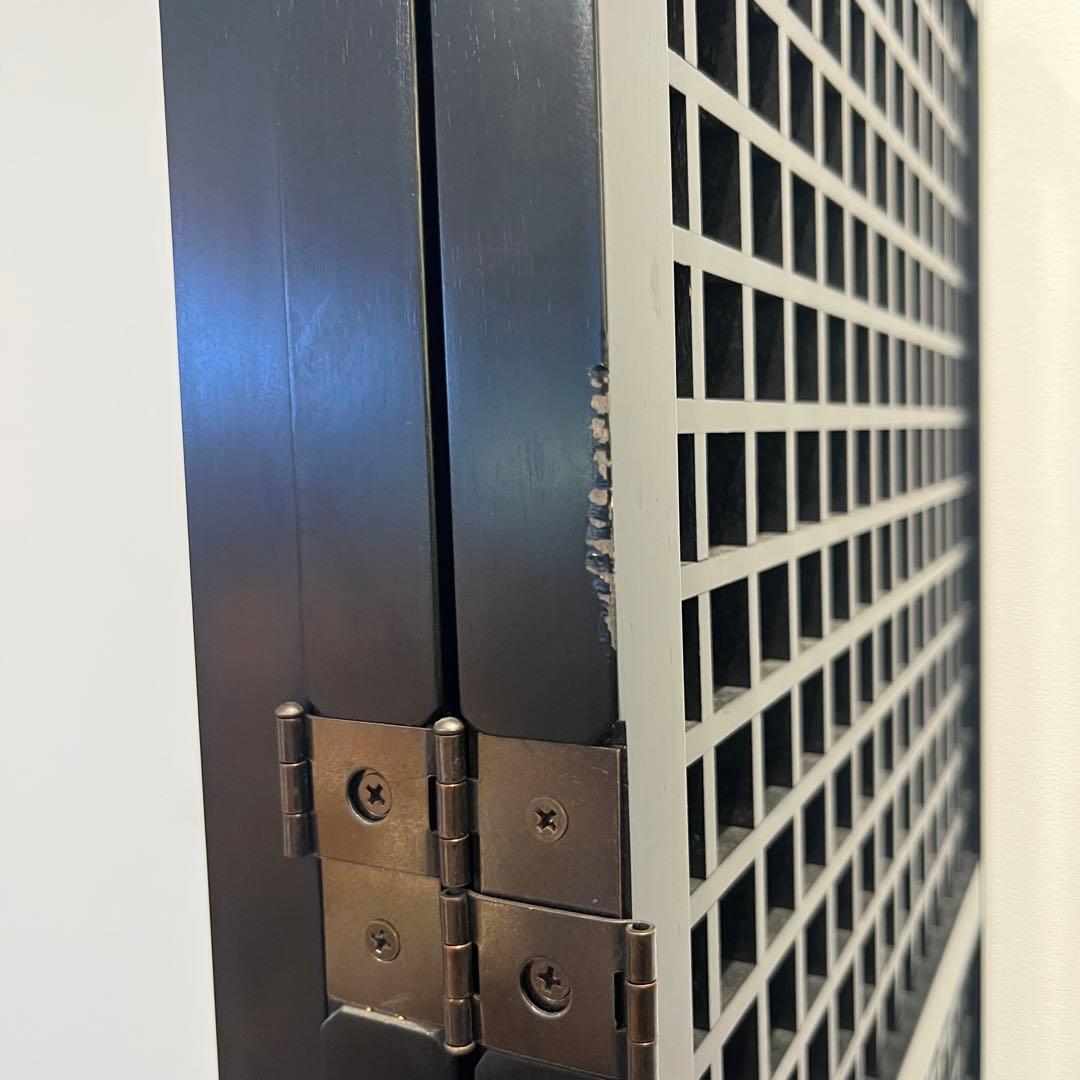 格子状　木製　パーテーション　黒色