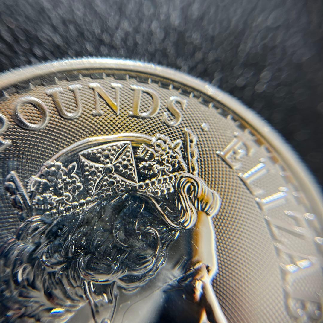 【純銀】2018年エリザベス2世ブリタニア　2ポンド銀貨　英国