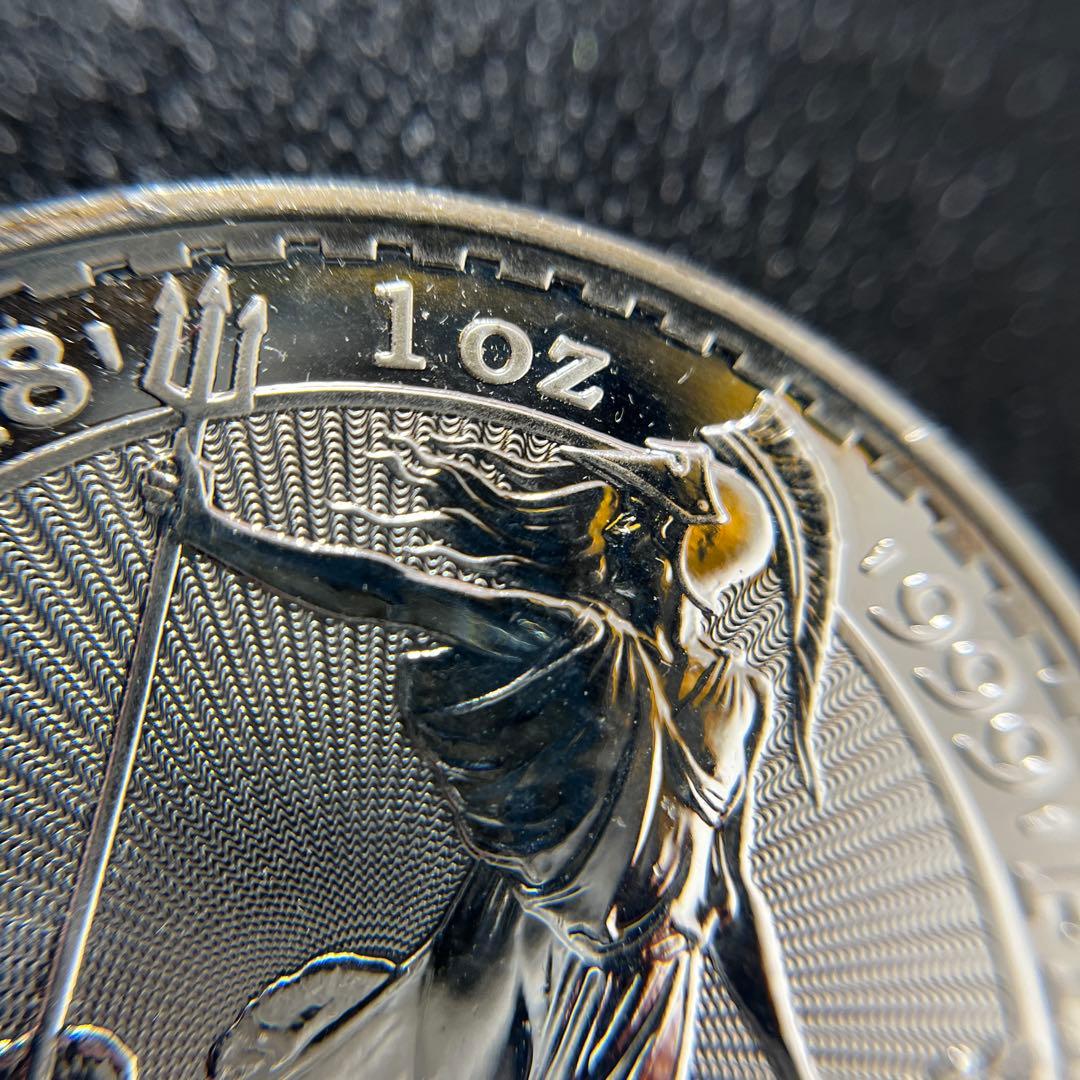 【純銀】2018年エリザベス2世ブリタニア　2ポンド銀貨　英国