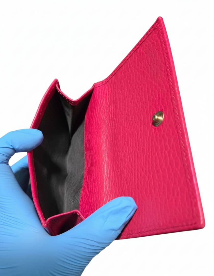Gucci 三つ折り財布　レザー　ピンク　マゼンダ