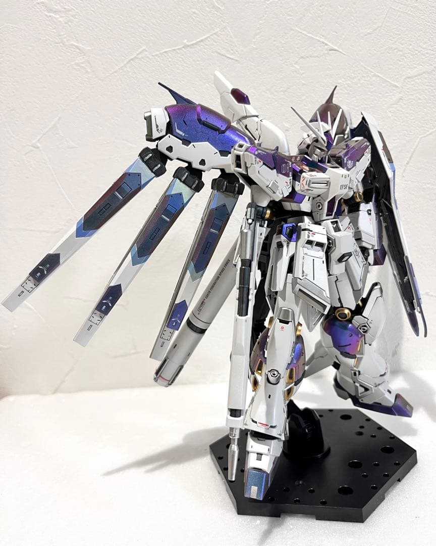 RG Hi-νガンダム ハイニューガンダム　全塗装　完成品