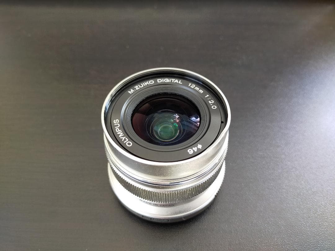 オリンパス M.ZUIKO DIGITAL ED 12mm F2.0 シルバー
