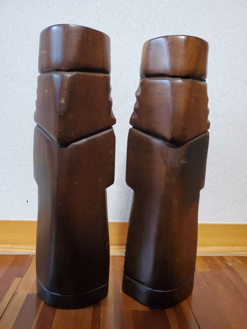 アイヌ　伝統的な木製彫刻 人形 2体セット