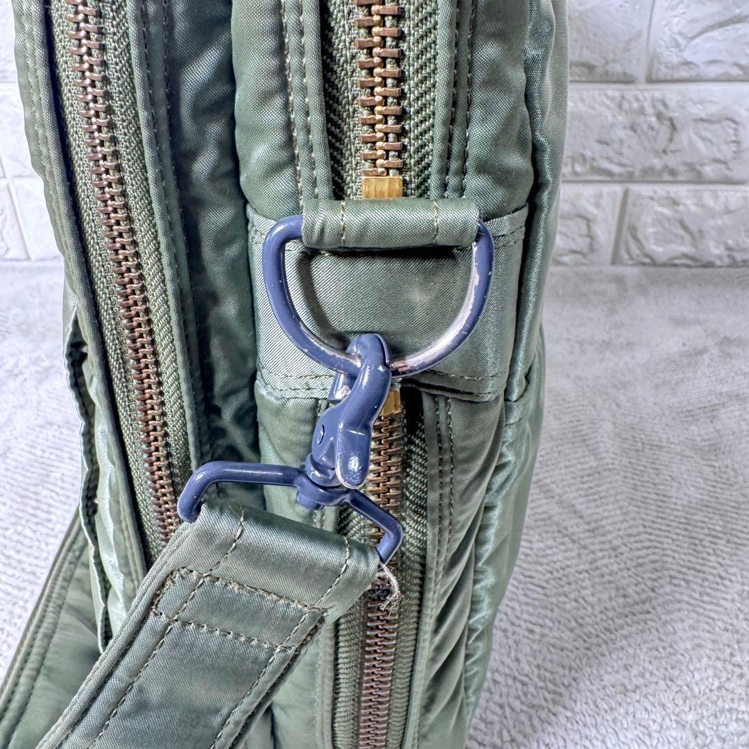 吉田カバン POTER タンカー オリーブ色 ビジネスバッグ　ブリーフケース