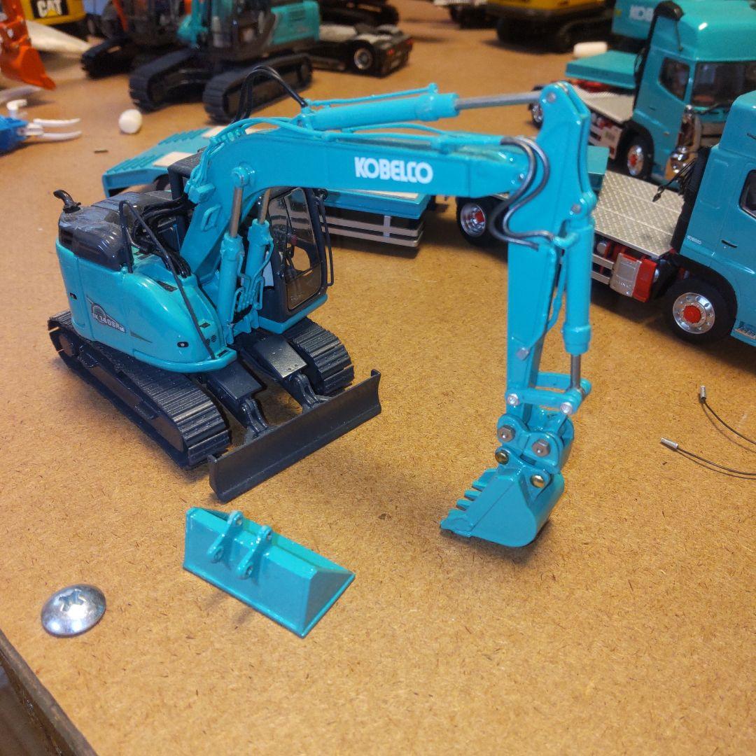 コベルコ建機　SK140SRLC クイックヒッチ法バケセット　1/50