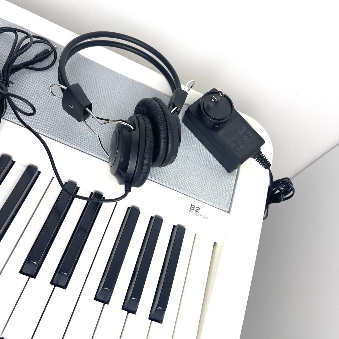 KORG B2 88鍵電子ピアノ 白 2021年製 （譜面台・ヘッドホン付）