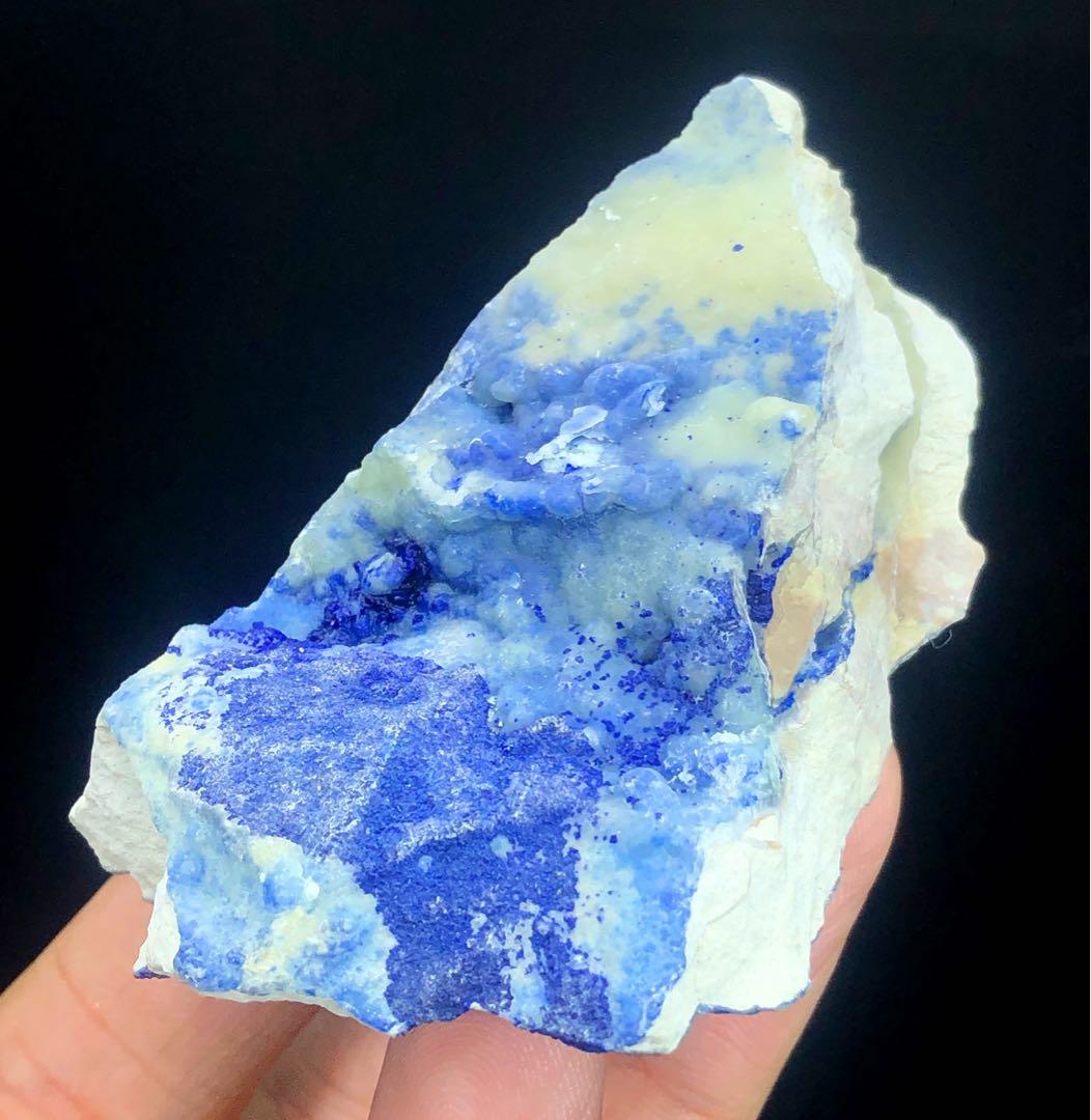 天然ブルーアラゴナイト標本 Natural Blue Aragonite