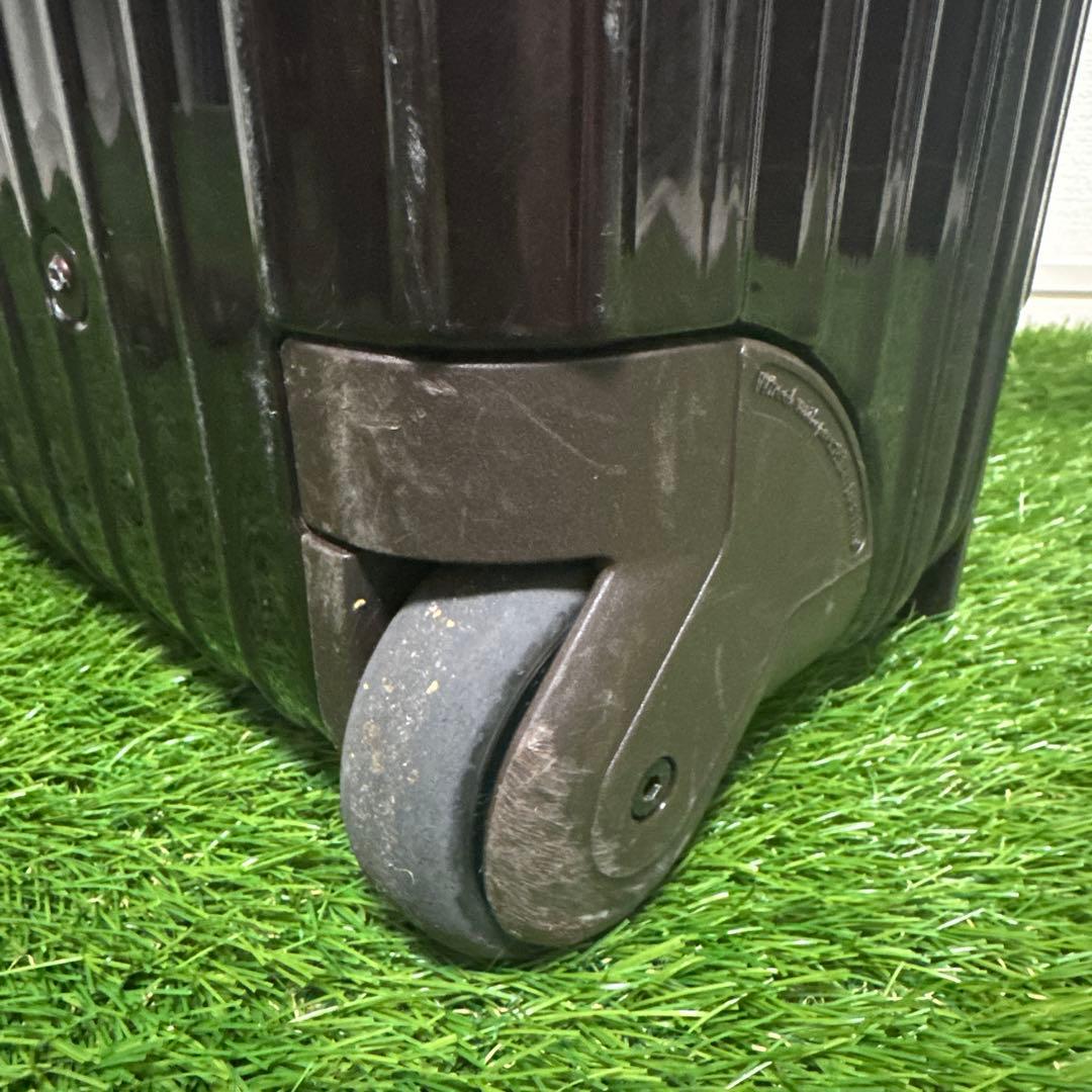 u*n様 RIMOWA ブラウン キャリーケース 機内持ち可能サイズ