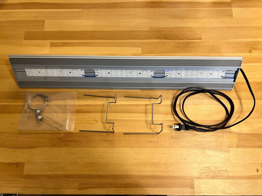 アクロ TRIANGLE LED VIVID 60 トライアングル　照明　水草