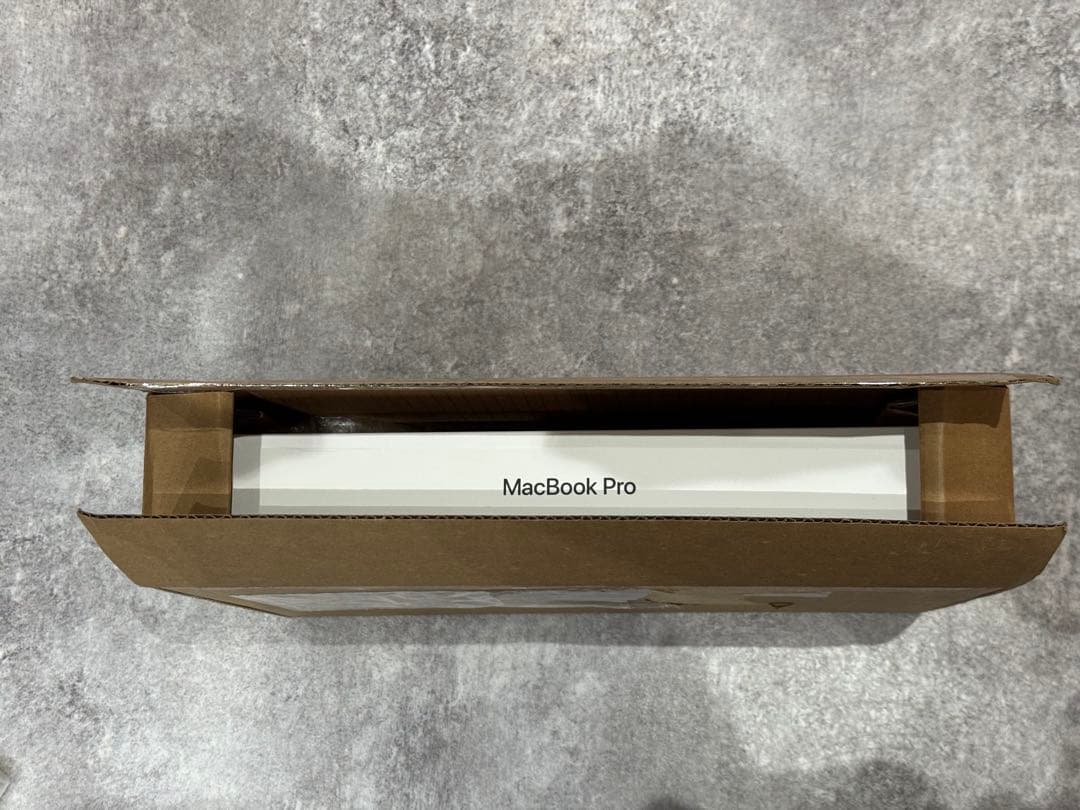 MacBookPro 2017 15インチ 16GB/256GB/スペ