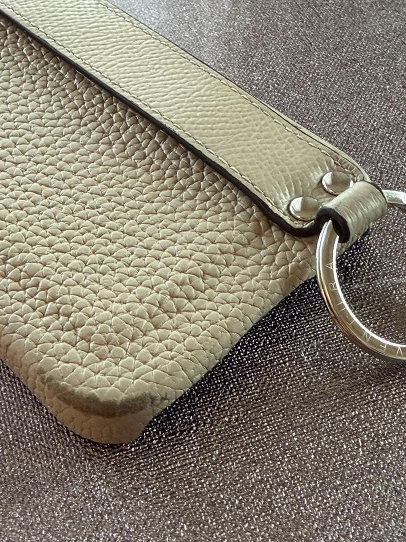 ボナベンチュラiPhone15Proケース