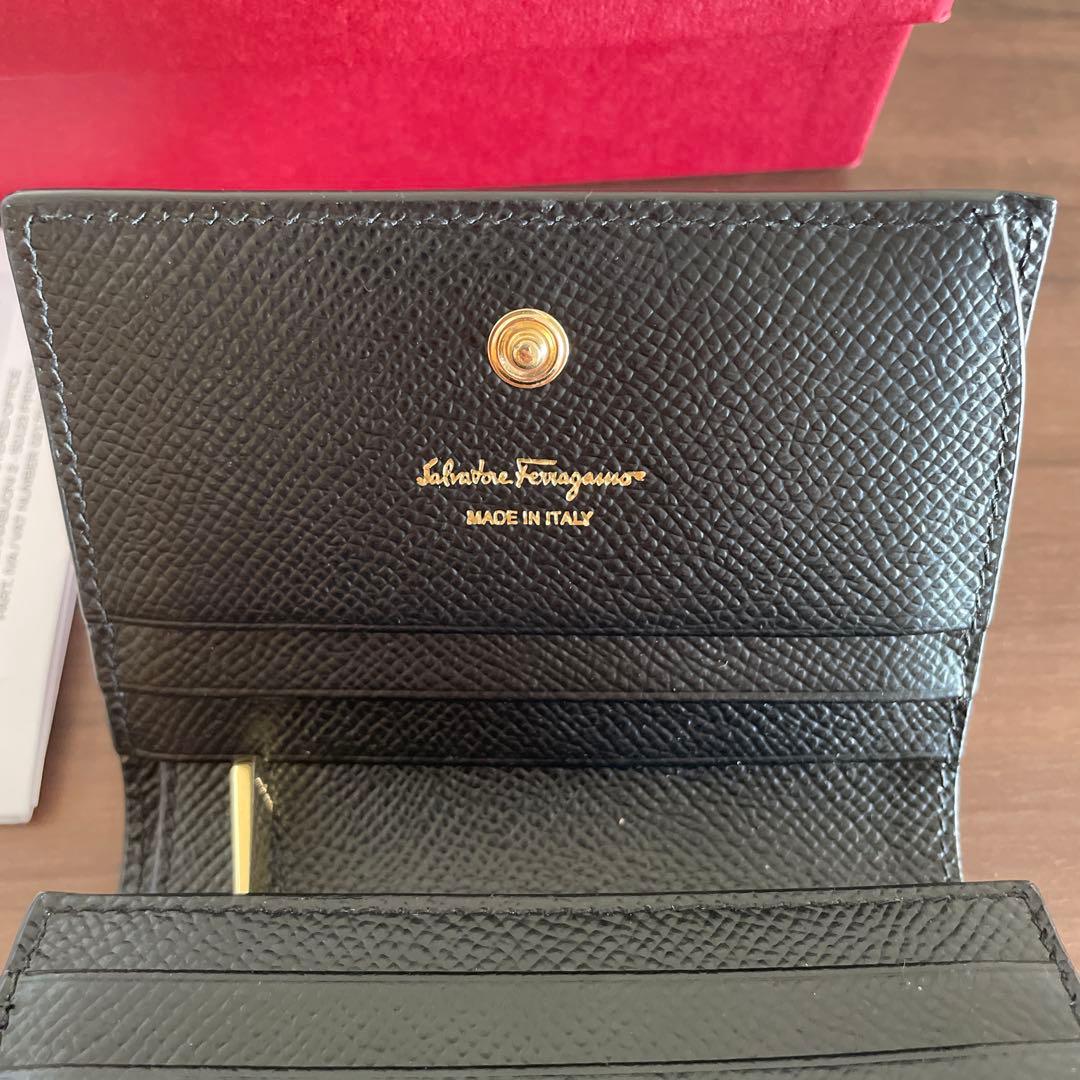 Salvatore Ferragamo フェラガモ　二つ折り財布　ブラック