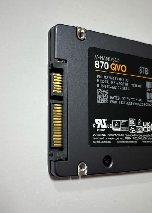 Samsung 870 QVO 8TB 内蔵型SSD 中古