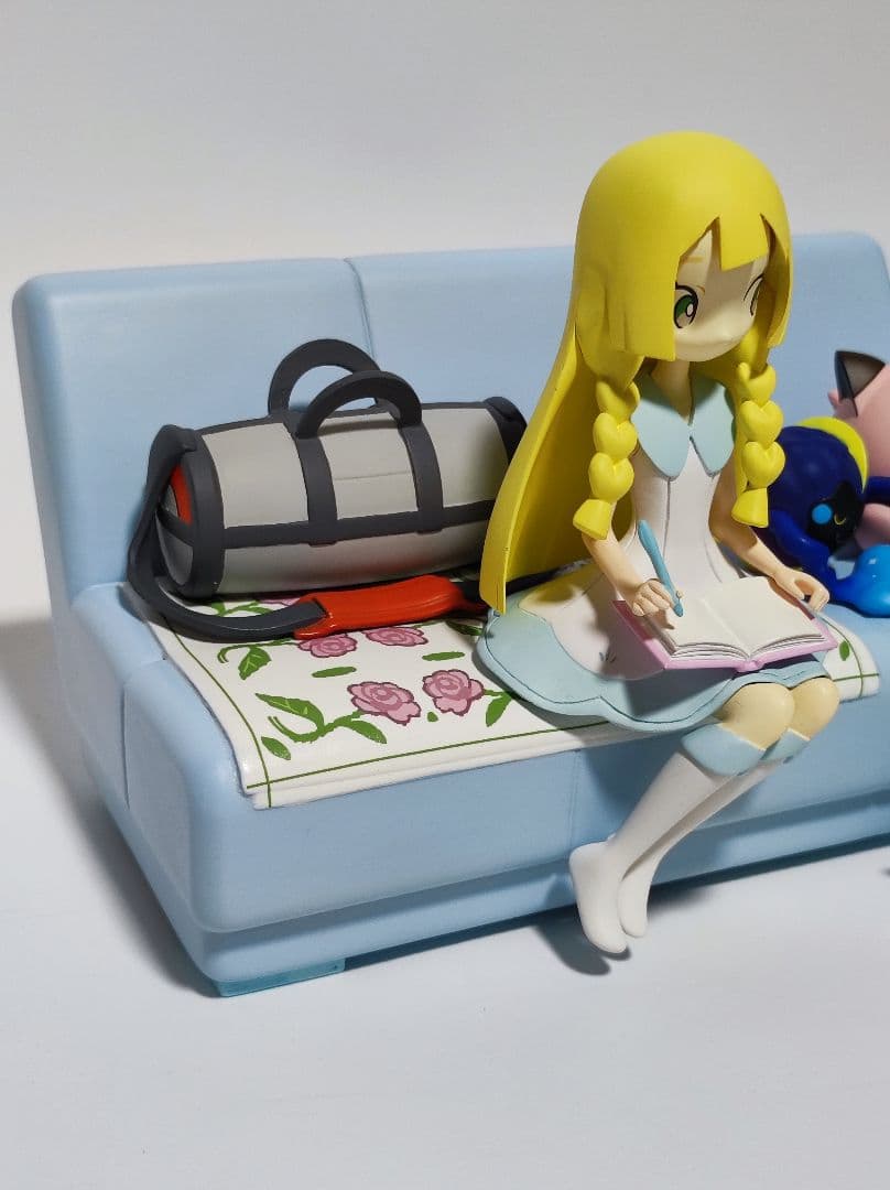 オルゴール リーリエ ＆ コスモッグ ピッピ人形