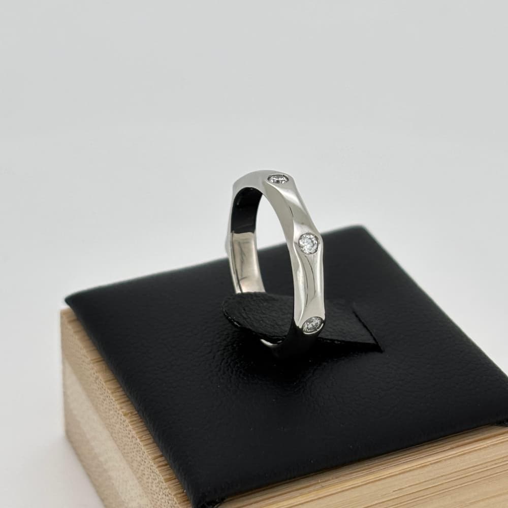 未使用級 定価49万現行品　ブルガリ インフィニート ダイヤ プラチナ リング