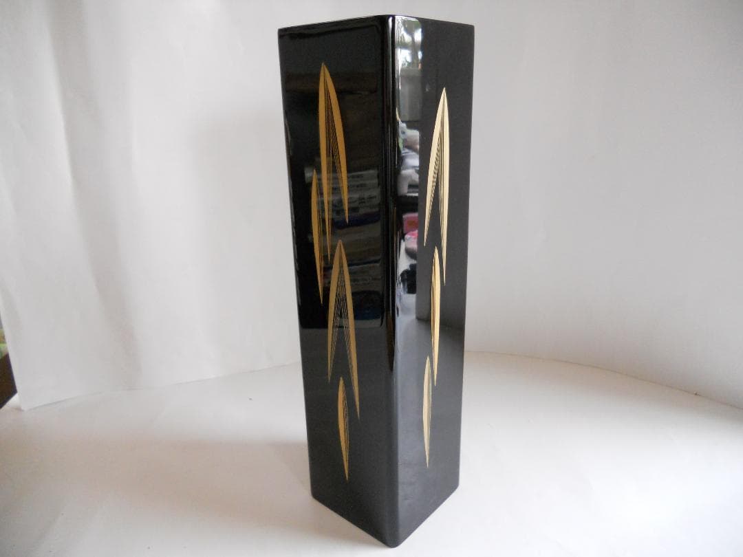 輪島塗 角野岩次 作 沈金笹文 蒔絵 花器 ヴィンテージ 花入 新品 です。