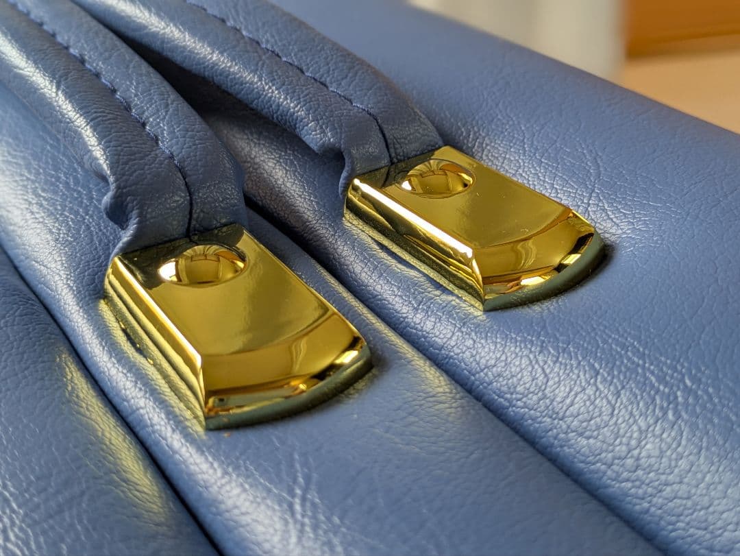 高田ベッド【未使用品】折りたたみマッサージベッド