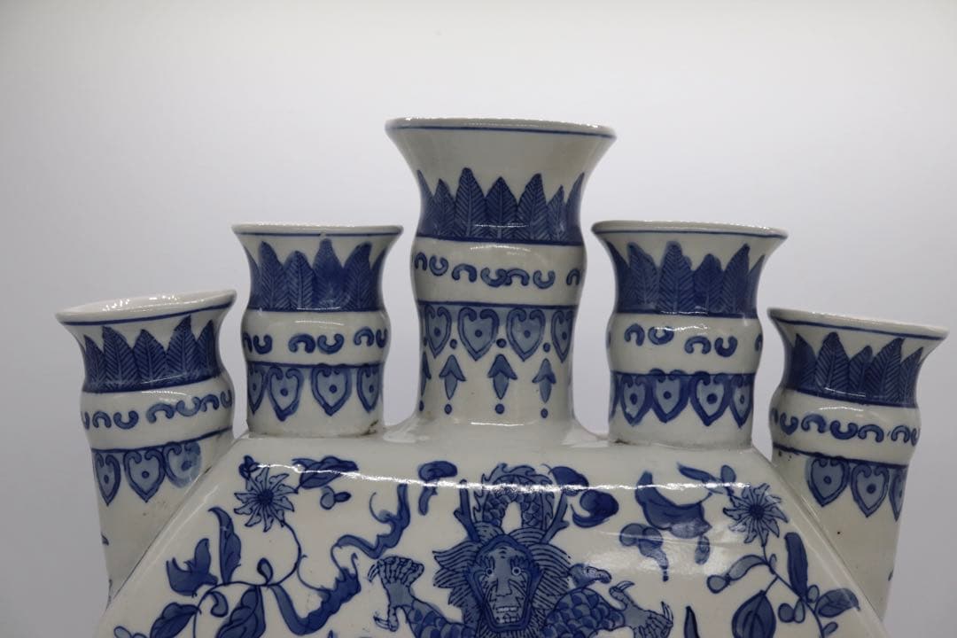 中国美術　染付　龍紋五管瓶　送料込み250723