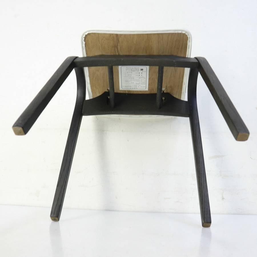 IDC大塚 秋田木工 No.202 剣持勇 スタッキングスツール PVC 白/黒