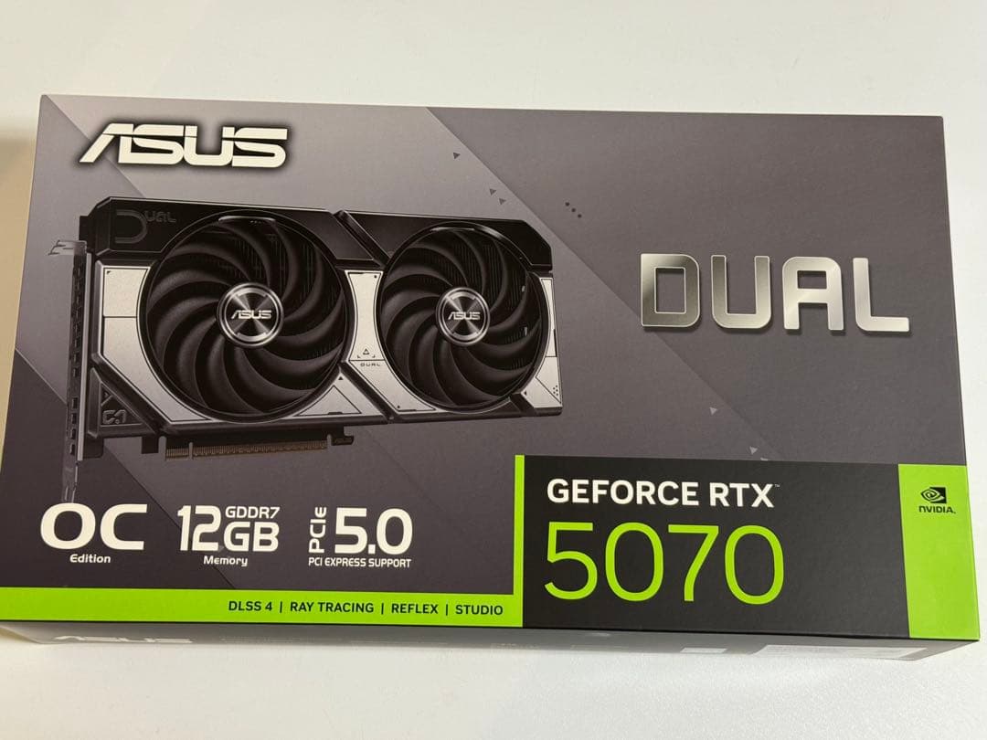 グラフィックボード・グラボ・ビデオカード ASUS Dual GeForce RTX 5070 12GB GDDR7 OC