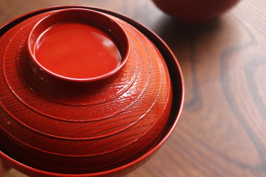 デッドストック！極上糸目朱漆に優美な松蒔絵の映える煮物椀2点（検輪島塗雑煮椀