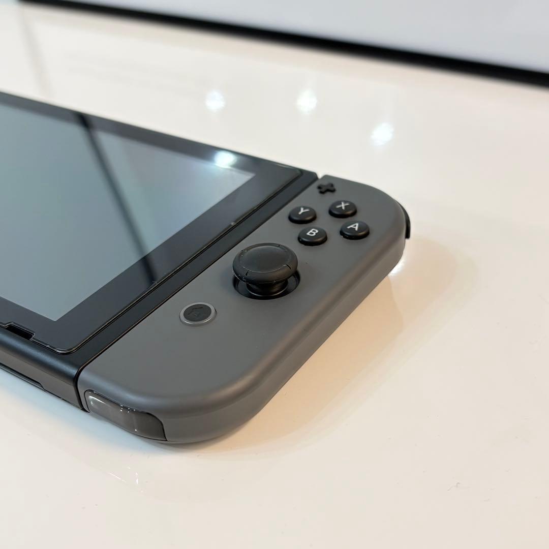 24年4月購入 Nintendo Switch 本体 グレー ジョイコン付き