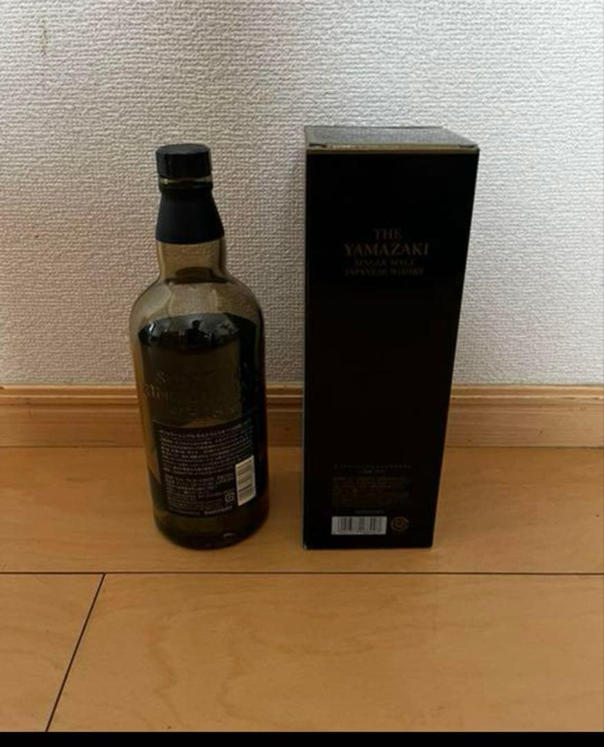 山崎 18年 シングルモルトウイスキー 700ml 空瓶　空箱　未洗浄