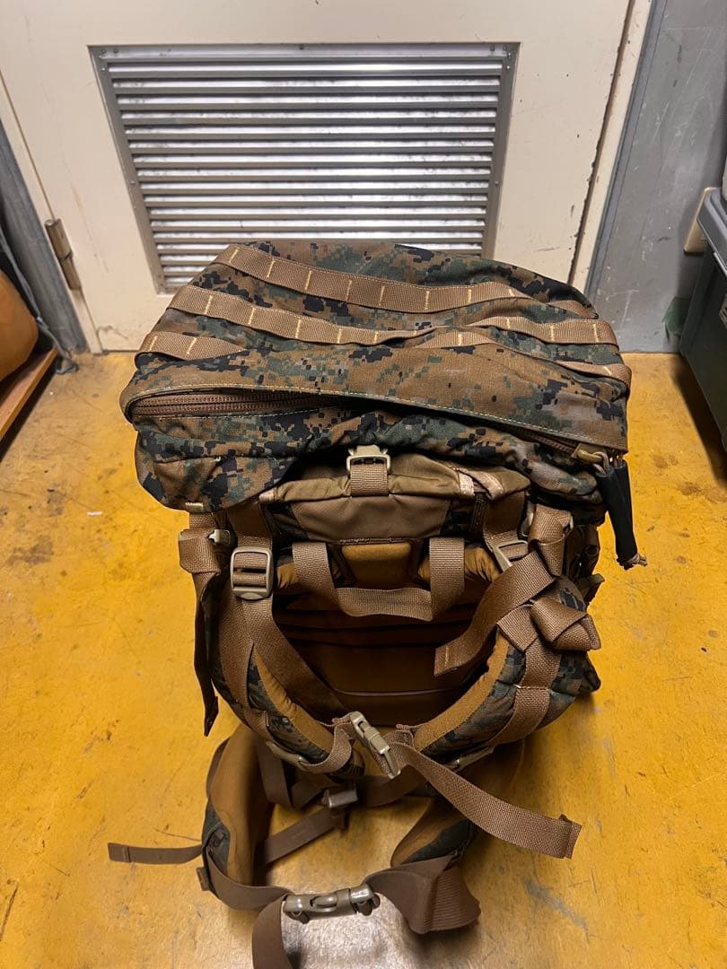 実物米海兵隊 100L超バックパック 大容量 モールシステム だいぶ赤字です。。